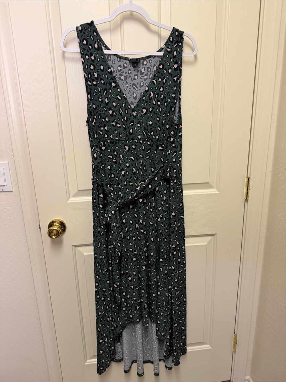 torrid Dark Green Animal-Print High-Low Maxi Dress size 2 plus size